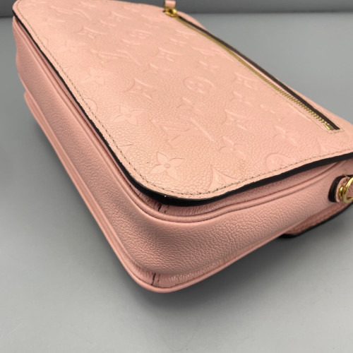 Louis Vuitton Pochette Metis Monogram Empreinte Pink Louis Vuitton Pochette Metis Monogram Empreinte Pink