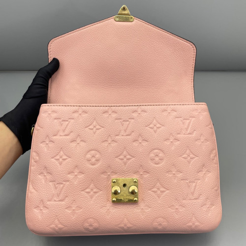 Louis Vuitton Pochette Metis Monogram Empreinte Pink Louis Vuitton Pochette Metis Monogram Empreinte Pink