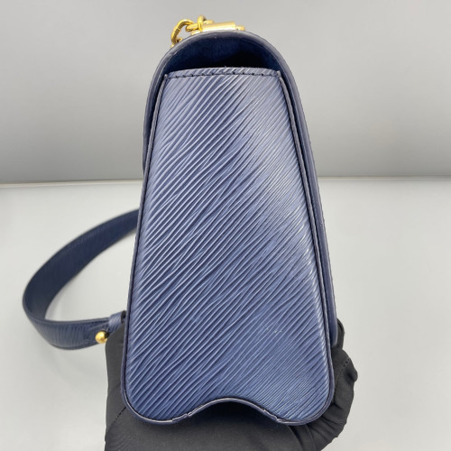 Louis Vuitton Twist MM Epi Blue Louis Vuitton Twist MM Epi Blue