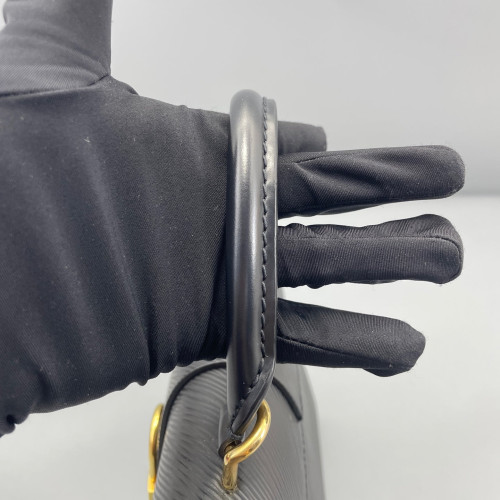 Louis Vuitton Locky BB Epi Black Louis Vuitton Locky BB Epi Black