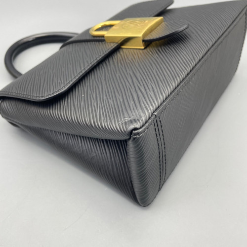 Louis Vuitton Locky BB Epi Black Louis Vuitton Locky BB Epi Black