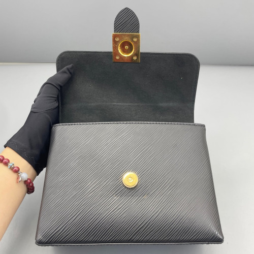 Louis Vuitton Locky BB Epi Black Louis Vuitton Locky BB Epi Black