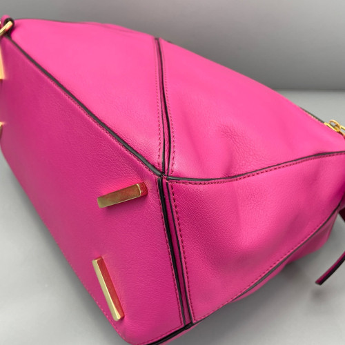 Loewe Medium Puzzle Grained Calfskin Magenta Loewe Medium Puzzle Grained Calfskin Magenta