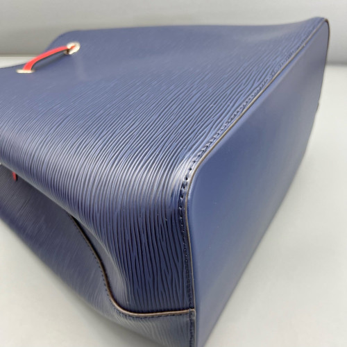 Louis Vuitton Neonoe MM Epi Blue