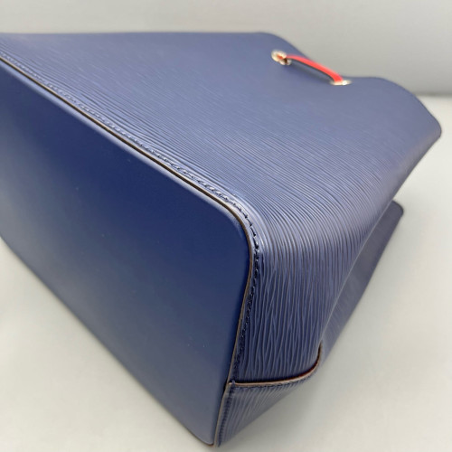 Louis Vuitton Neonoe MM Epi Blue