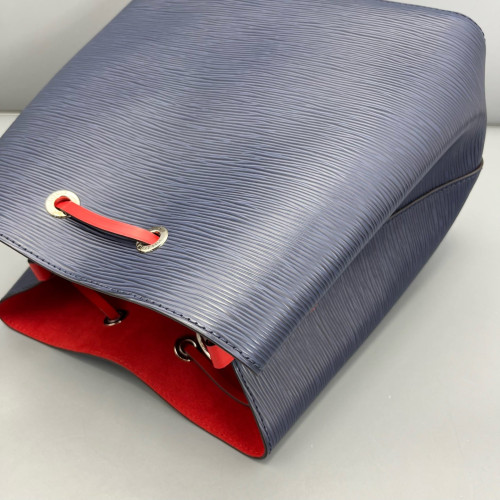 Louis Vuitton Neonoe MM Epi Blue