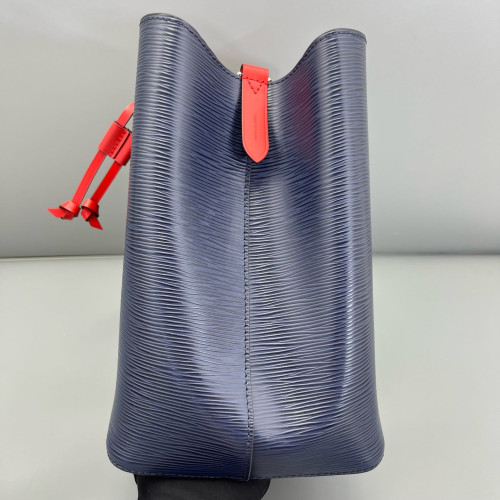 Louis Vuitton Neonoe MM Epi Blue