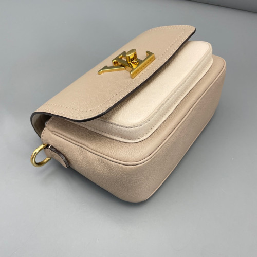 Louis Vuitton Lockme Tender Vernis White