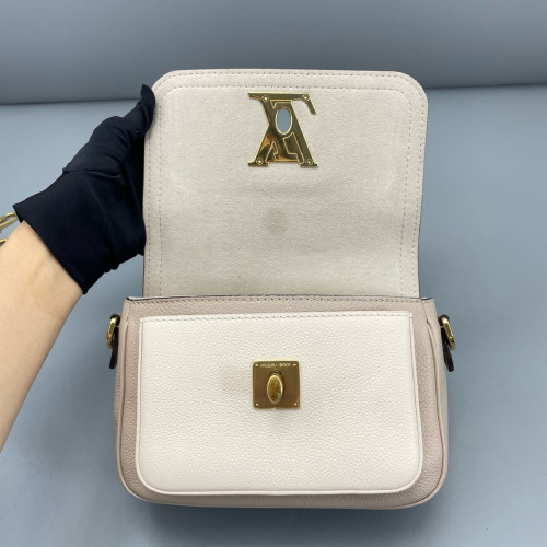 Louis Vuitton Lockme Tender Vernis White