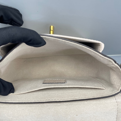 Louis Vuitton Lockme Tender Vernis White