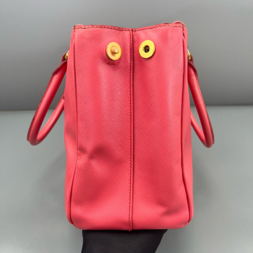 Prada Galleria Tote Saffiano Calfskin Fuchsia Prada Galleria Tote Saffiano Calfskin Fuchsia