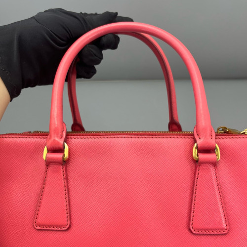 Prada Galleria Tote Saffiano Calfskin Fuchsia Prada Galleria Tote Saffiano Calfskin Fuchsia