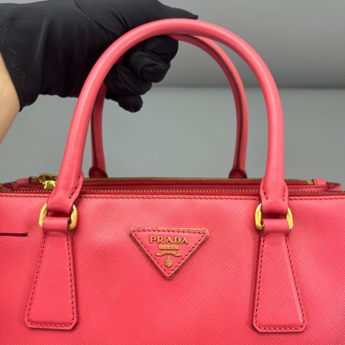 Prada Galleria Tote Saffiano Calfskin Fuchsia Prada Galleria Tote Saffiano Calfskin Fuchsia