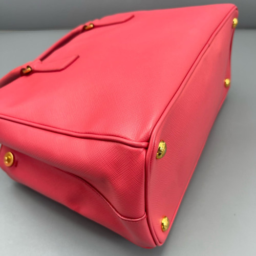 Prada Galleria Tote Saffiano Calfskin Fuchsia Prada Galleria Tote Saffiano Calfskin Fuchsia
