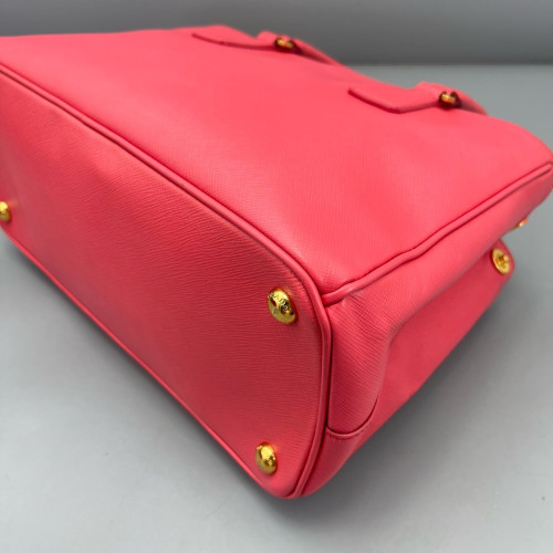 Prada Galleria Tote Saffiano Calfskin Fuchsia Prada Galleria Tote Saffiano Calfskin Fuchsia