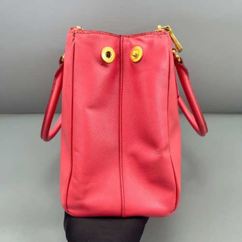 Prada Galleria Tote Saffiano Calfskin Fuchsia Prada Galleria Tote Saffiano Calfskin Fuchsia