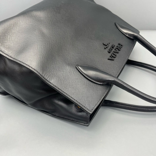 Prada Large Monochrome Tote Saffiano Calfskin Black