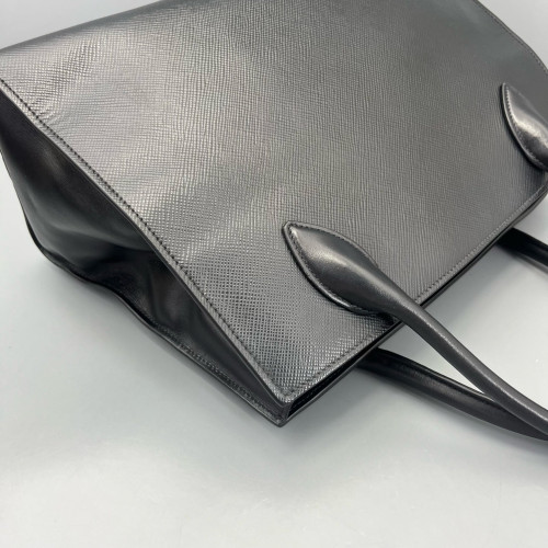 Prada Large Monochrome Tote Saffiano Calfskin Black