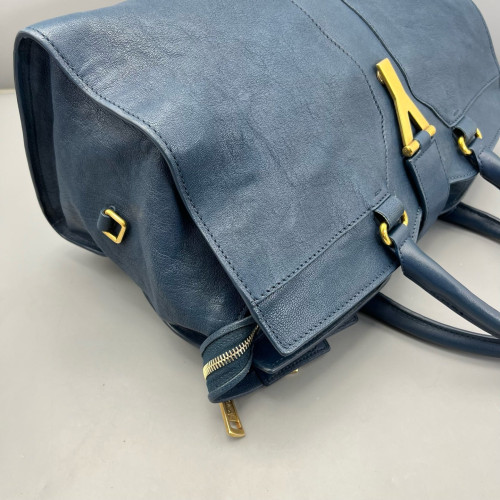 Yves Saint Laurent Medium Cabas Chyc Calfskin Blue Yves Saint Laurent Medium Cabas Chyc Calfskin Blue