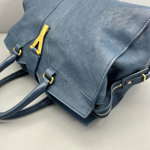 Yves Saint Laurent Medium Cabas Chyc Calfskin Blue Yves Saint Laurent Medium Cabas Chyc Calfskin Blue