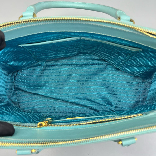 Prada Medium Galleria Double Zip Tote Saffiano Calfskin Light Blue Prada Medium Galleria Double Zip Tote Saffiano Calfskin Light Blue
