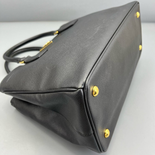 Prada Medium Galleria Double Zip Tote Saffiano Calfskin Black Prada Medium Galleria Double Zip Tote Saffiano Calfskin Black