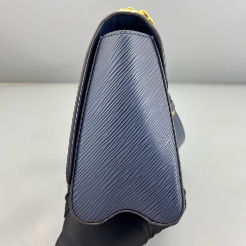Louis Vuitton Twist MM Epi Blue