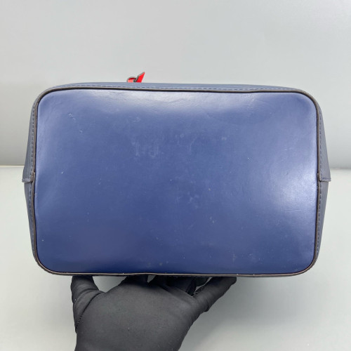 Louis Vuitton Neonoe MM Epi Blue Red