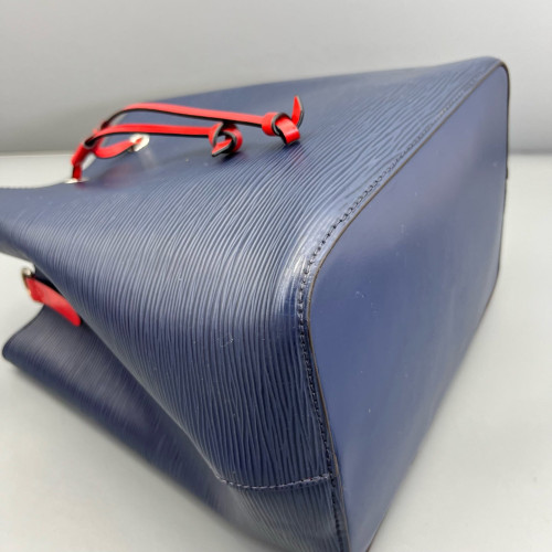 Louis Vuitton Neonoe MM Epi Blue Red