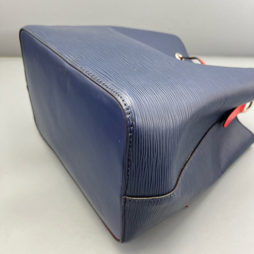 Louis Vuitton Neonoe MM Epi Blue Red