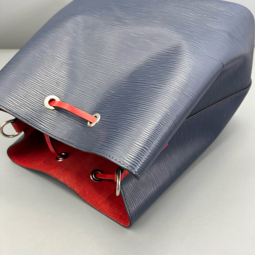 Louis Vuitton Neonoe MM Epi Blue Red