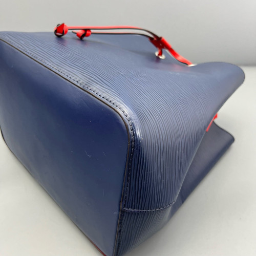 Louis Vuitton Neonoe MM Epi Blue Red