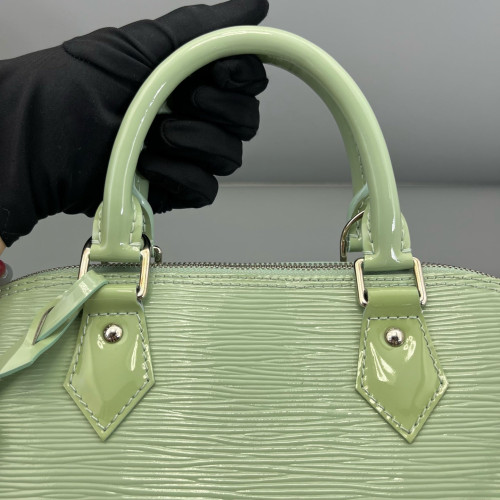 Louis Vuitton Alma PM Epi Light Green