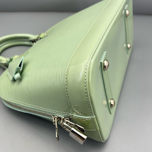 Louis Vuitton Alma PM Epi Light Green