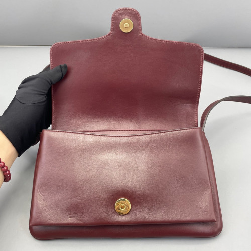 Gucci Small Arli Flap Shoulder Bag Calfskin Burgundy