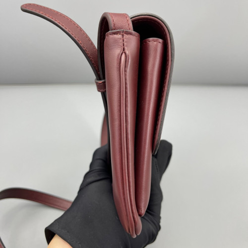 Gucci Small Arli Flap Shoulder Bag Calfskin Burgundy