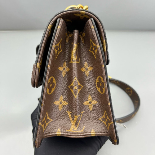 Louis Vuitton Wynwood Shoulder Bag Vernis Monogram Brown Black