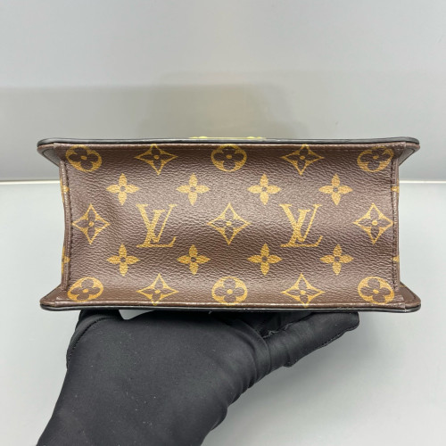 Louis Vuitton Wynwood Shoulder Bag Vernis Monogram Brown Black