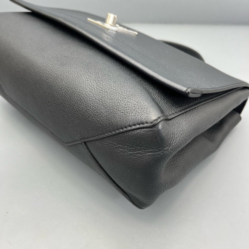 Louis Vuitton Lockme II Top Handle Calfskin Black