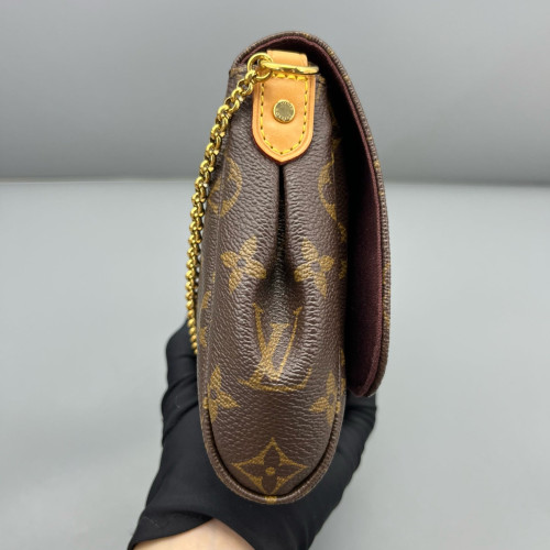 Louis Vuitton Favorite MM Monogram Brown