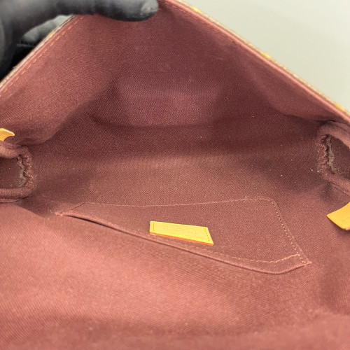 Louis Vuitton Favorite MM Monogram Brown