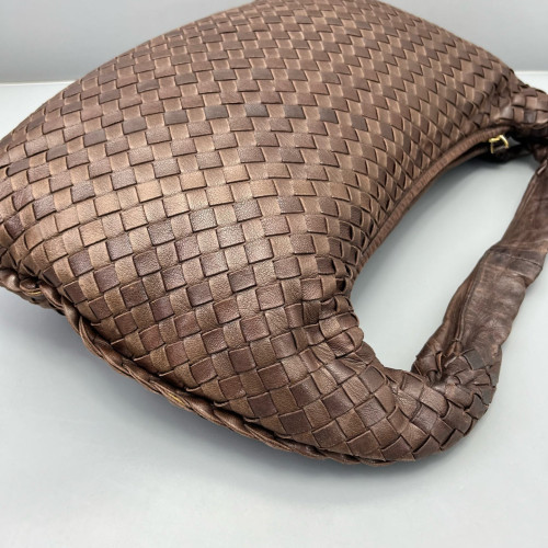 Bottega Veneta Medium Veneta Hobo Lambskin Intrecciato Nappa Brown