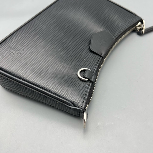 Louis Vuitton Easy Pouch On Strap Epi Black