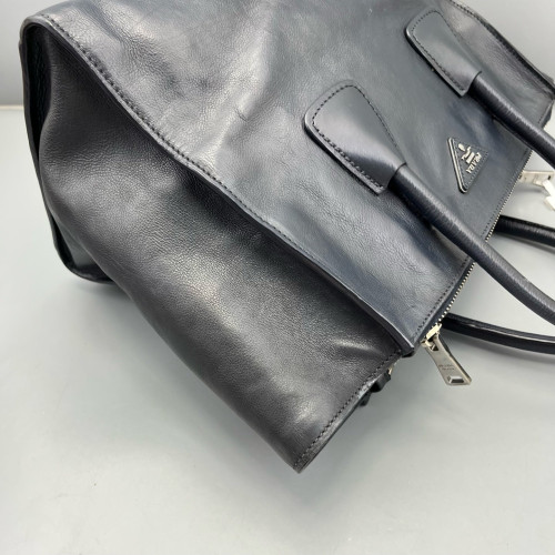 Prada Tote Bag Calfskin Black