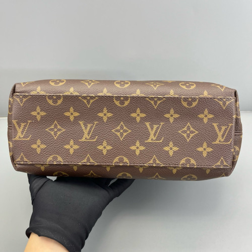 Louis Vuitton Tuileries Besace Monogram Brown