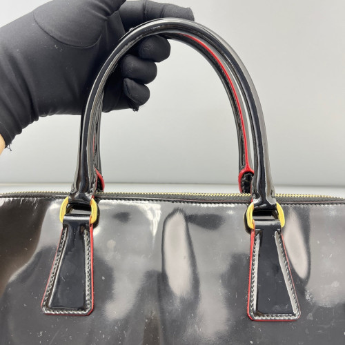 Prada Large Lux Promenade Tote Patent Calfskin Black Red Prada Large Lux Promenade Tote Patent Calfskin Black Red