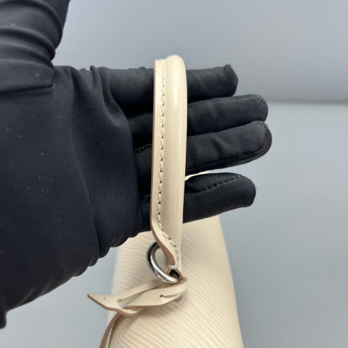 Louis Vuitton Cluny Mini Epi White