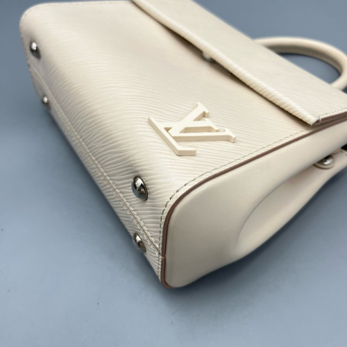 Louis Vuitton Cluny Mini Epi White