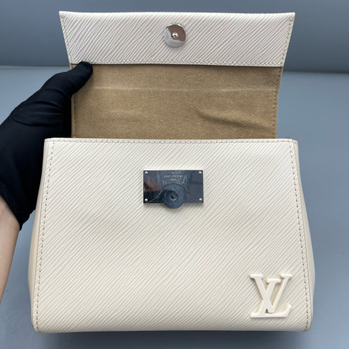 Louis Vuitton Cluny Mini Epi White