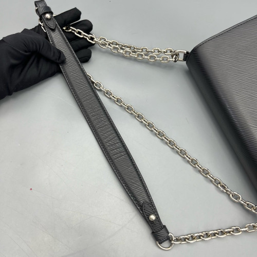 Louis Vuitton Twist MM Epi Black